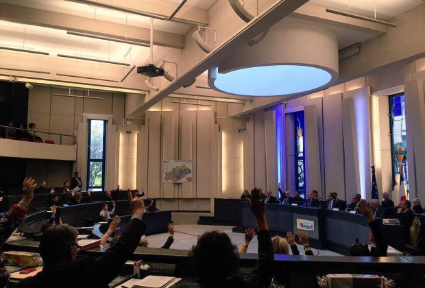 Le vote de l'assemblée sur le transfert de compétences Hérault-Métropole à Montpellier.