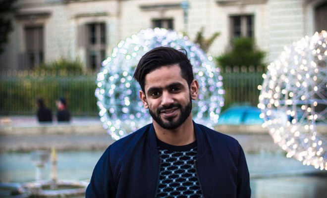 Billel Baya devant la préfecture de Montpellier. © MHY