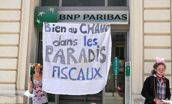 Action contre les Paradis fiscaux des désobéissants à Montpellier. C.P : S.B