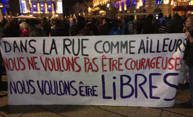 La marche de nuit non-mixte pour lutter contre les violences faites aux femmes sur la Place de la Comédie. C.P : M.C