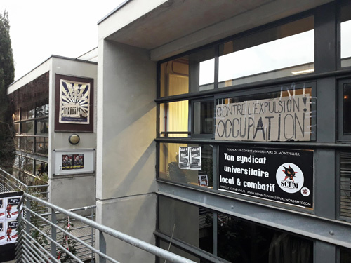Le syndicat SCUM proteste contre son éviction de la maison des étudiants qu'il occupe actuellement. C.P : S.A