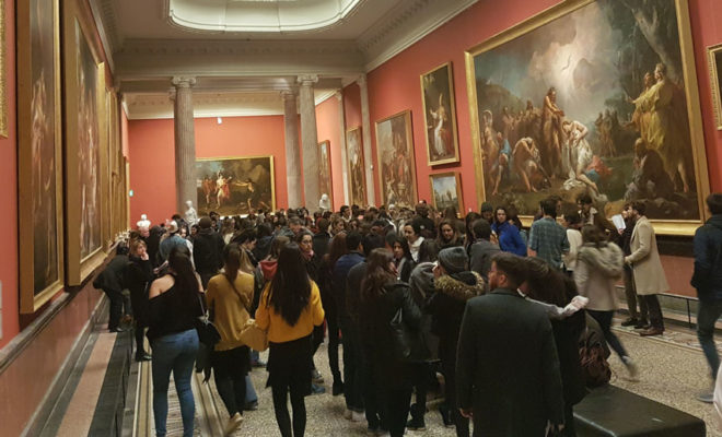 Le public devant les collections du musée Fabre durant la Nocturne étudiante. C.P : I.A