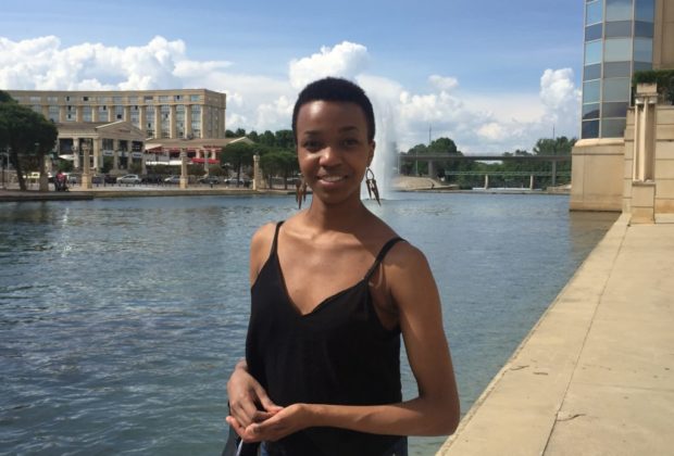 Eloïse Chodaton du journal Noir. vers les rives du Lez, à proximité de l’Hôtel de région à Montpellier.