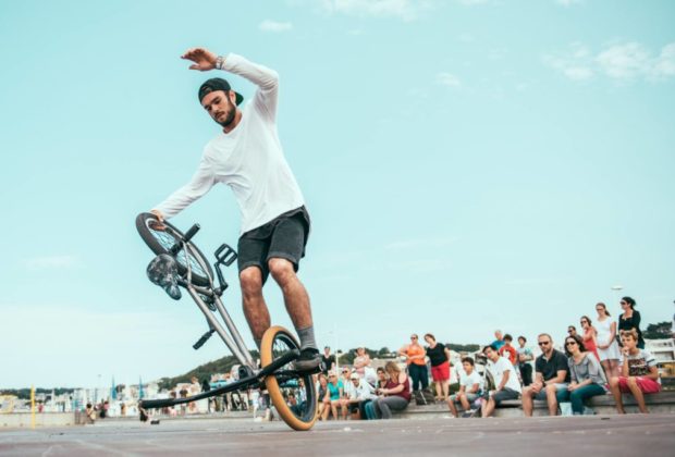 Démonstration de BMX Flat, l'une des épreuves des 24h Saint-Pierre. C.P. : Hurricane