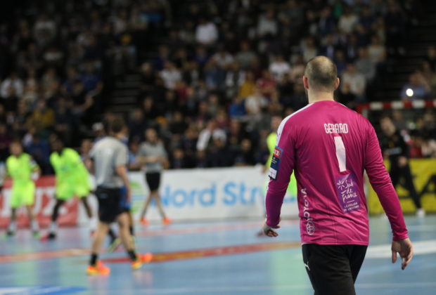 Malgré de nombreux arrêts, Gérard Vincent a cédé face aux vagues d'assaut catalanes cp: MHB