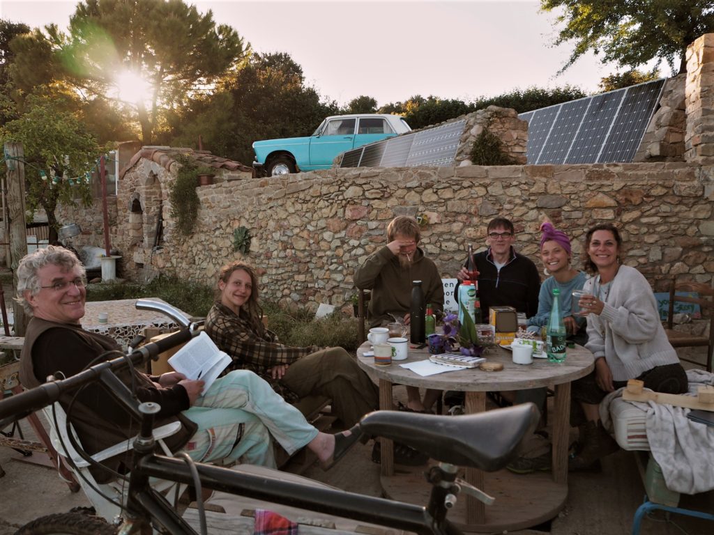 All kind of nationalities gather at Catfarm. CP : A.F